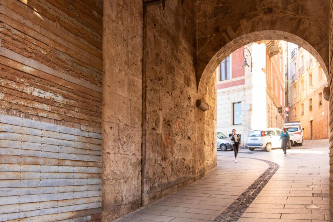 Le Dame Di Castello - Iun Q2444 Apartment Cagliari Bagian luar foto